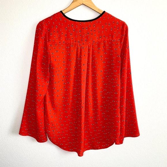 Libby Edelman Red Bumblebee Split Neck Tassel Popover Blouse - Picture 3 of 10